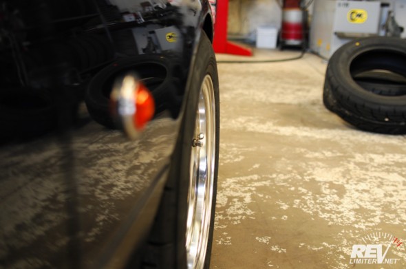 Front wheel/tire fitment.