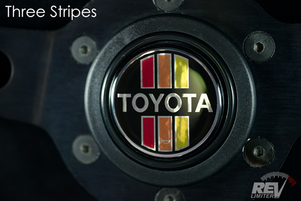 Three Stripes Horn Button
