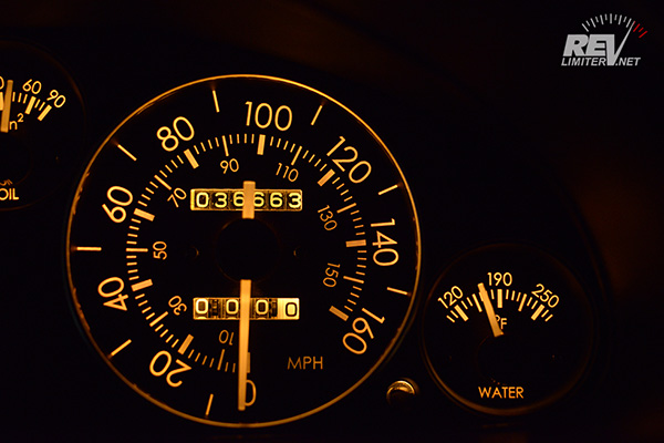 revlimiter Gauges - green lighting