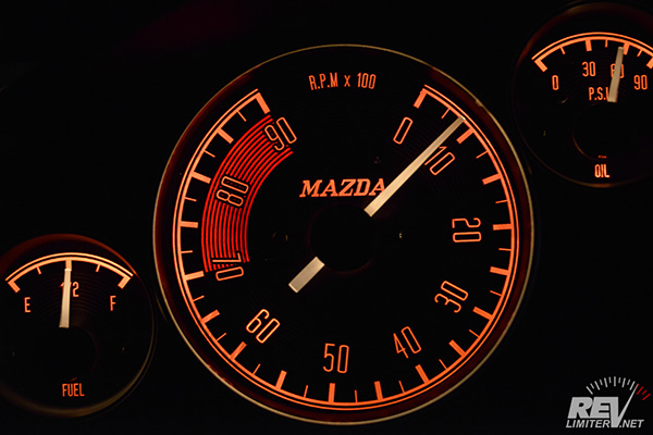 revlimiter Gauges - amber lighting