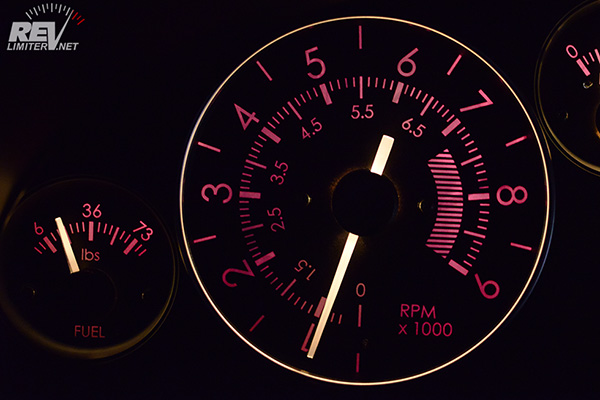 revlimiter Gauges - purple lighting