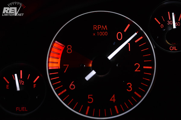 revlimiter Gauges - red lighting